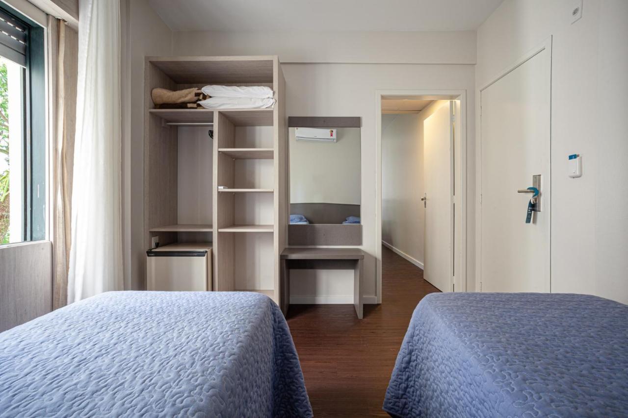A Furninha Hotel Торес Екстериор снимка