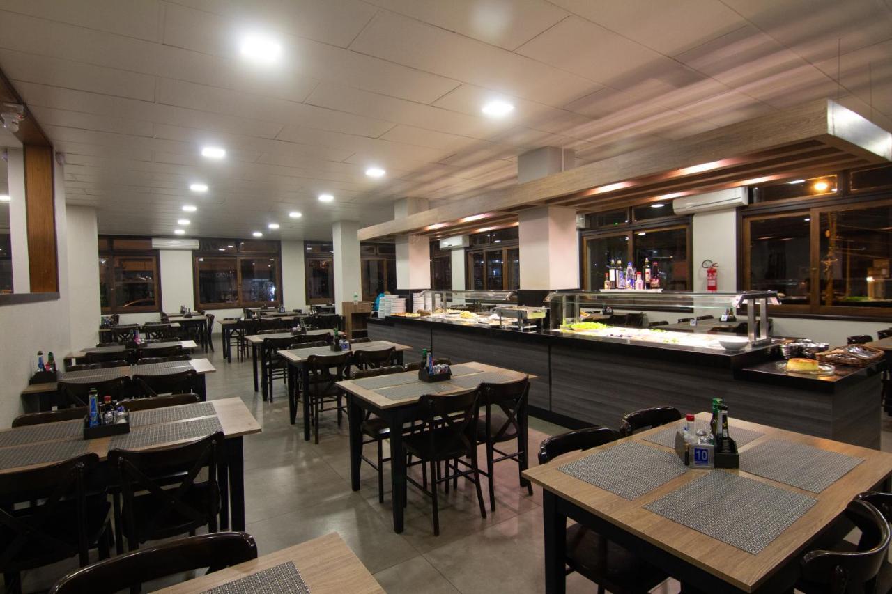 A Furninha Hotel Торес Екстериор снимка